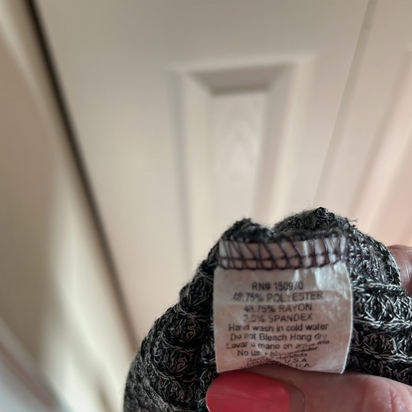 Hummingbird Sweater - Picture 8 of 8